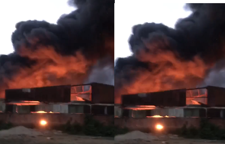 Ch&aacute;y lớn suốt hơn 3 tiếng, nhiều cơ sở nhựa bị thi&ecirc;u rụi- Ảnh 1.