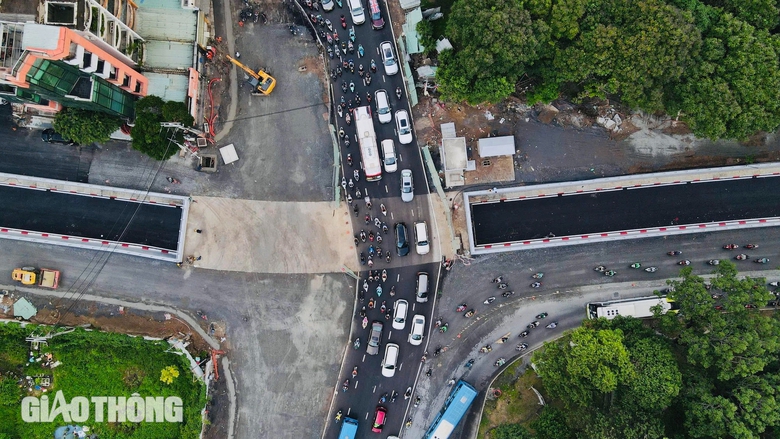 Cận cảnh hầm chui ở cửa ng&otilde; s&acirc;n bay T&acirc;n Sơn Nhất sắp th&ocirc;ng xe- Ảnh 3.