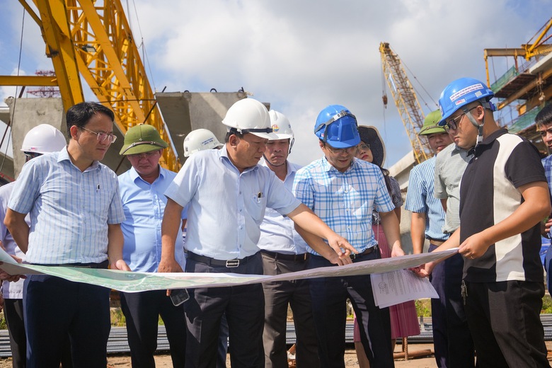 V&igrave; sao dự &aacute;n cầu Lại Xu&acirc;n nối Hải Ph&ograve;ng - Quảng Ninh chậm tiến độ?- Ảnh 3.