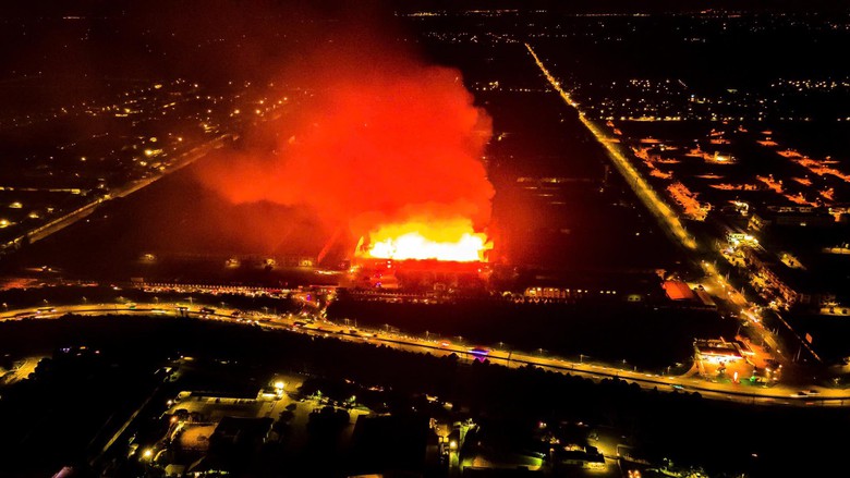 Điều tra vụ ch&aacute;y gần 14.000m2 tại C&ocirc;ng ty ShingMark Vina Đồng Nai- Ảnh 1.