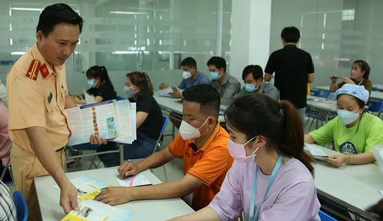 Tiền Giang xử lý nghiêm vi phạm để kéo giảm TNGT- Ảnh 1. Tiền Giang xử lý nghiêm vi phạm để kéo giảm TNGT- Ảnh 1.