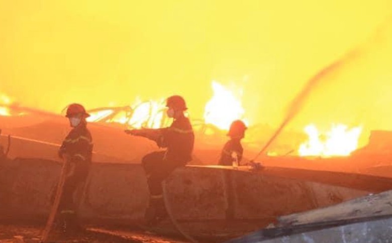 Điều tra vụ ch&aacute;y gần 14.000m2 tại C&ocirc;ng ty ShingMark Vina Đồng Nai- Ảnh 4.