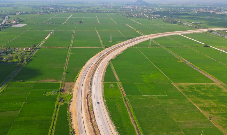 Dự &aacute;n đường h&agrave;nh lang gần 3.600 tỷ ở H&agrave; Nam chạy đua về đ&iacute;ch- Ảnh 23.