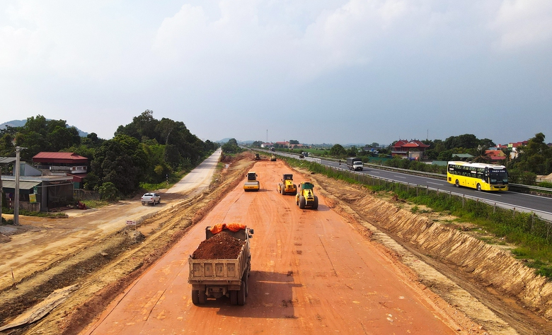 Dự &aacute;n đường h&agrave;nh lang gần 3.600 tỷ ở H&agrave; Nam chạy đua về đ&iacute;ch- Ảnh 6.