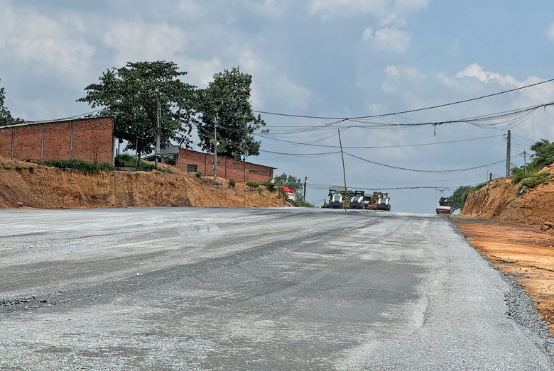 Đồng Nai lại trễ hẹn mặt bằng loạt dự &aacute;n trọng điểm- Ảnh 2.