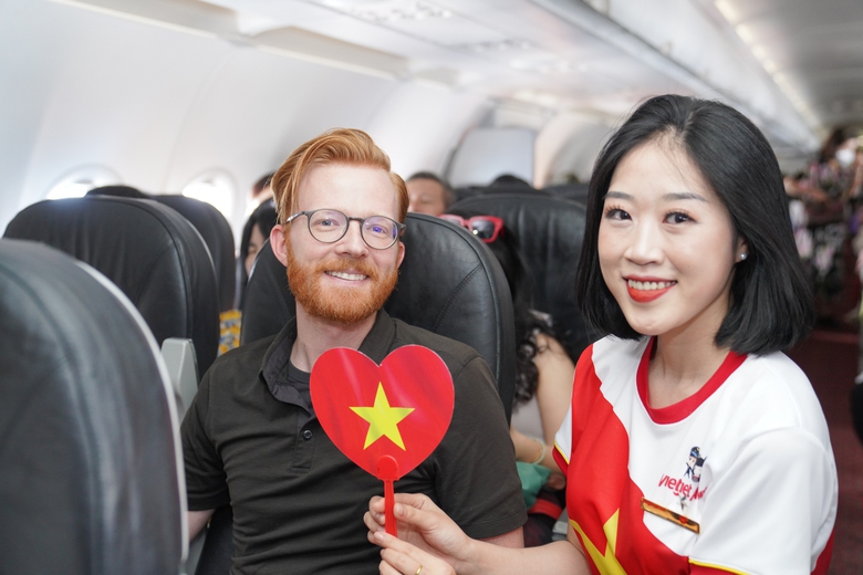 Mu&ocirc;n &aacute;nh sao v&agrave;ng tr&ecirc;n những chuyến bay Vietjet dịp Quốc kh&aacute;nh 2/9- Ảnh 2.