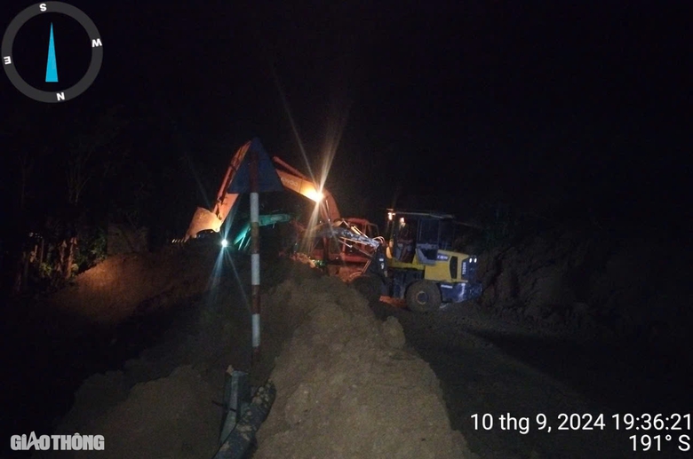 Mở đường tới điểm sạt lở 100 người mất t&iacute;ch tại L&agrave;o Cai: "Cố gắng từng ph&uacute;t để cứu người"- Ảnh 3.