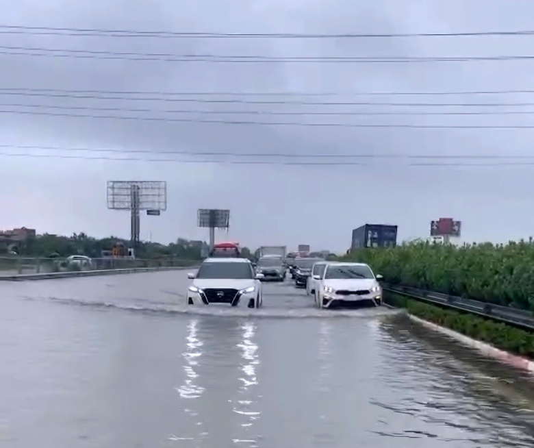 Cao tốc Ph&aacute;p V&acirc;n - Cầu Giẽ "mở cửa" trở lại- Ảnh 1.