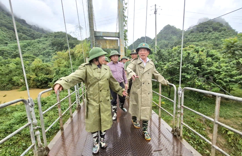 Ph&oacute; thủ tướng Hồ Đức Phớc kiểm tra c&ocirc;ng t&aacute;c khắc phục hậu quả mưa lũ tại Bắc Kạn- Ảnh 2.