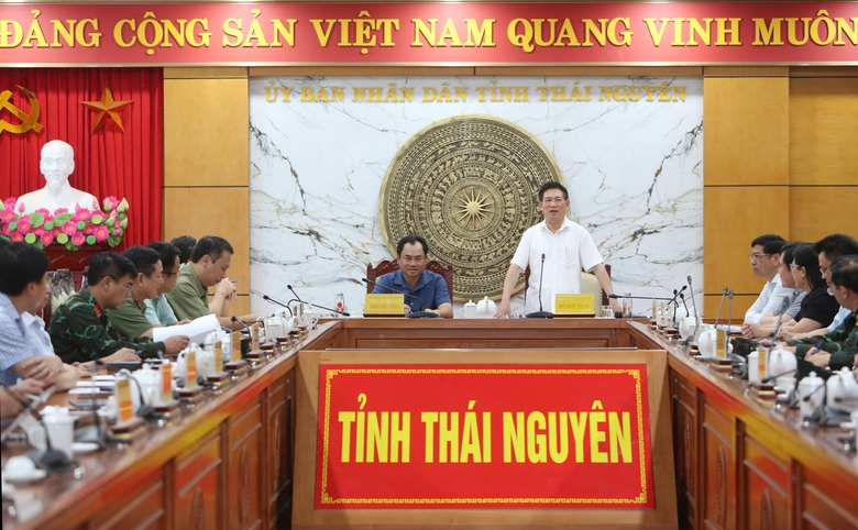 Ph&oacute; thủ tướng Hồ Đức Phớc: Kh&ocirc;ng để người d&acirc;n đ&oacute;i, r&eacute;t v&igrave; mưa lũ- Ảnh 2.