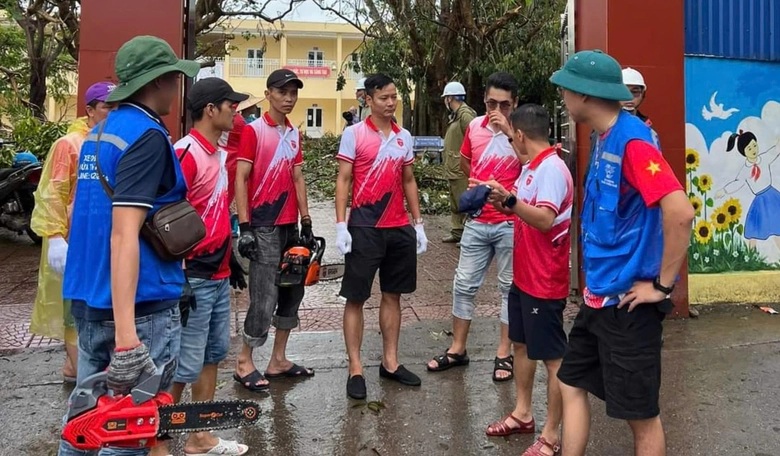 Thanh ni&ecirc;n t&igrave;nh nguyện khắp nơi hỗ trợ Hải Ph&ograve;ng khắc phục hậu quả b&atilde;o số 3- Ảnh 6.