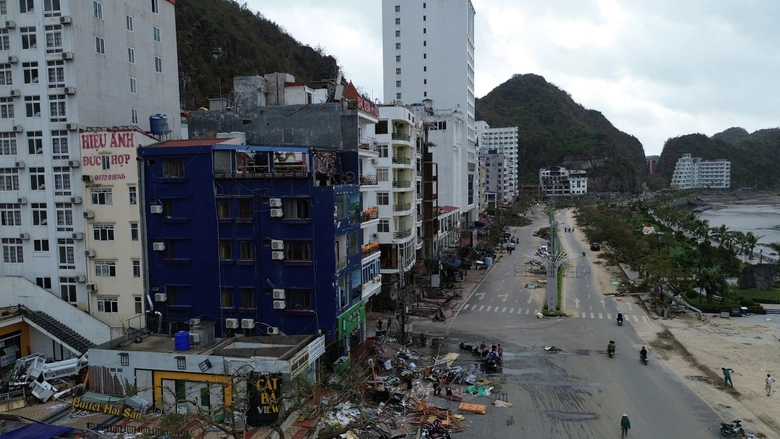 Cận cảnh đảo C&aacute;t B&agrave; bị c&ocirc; lập sau b&atilde;o Yagi c&agrave;n qu&eacute;t- Ảnh 1.