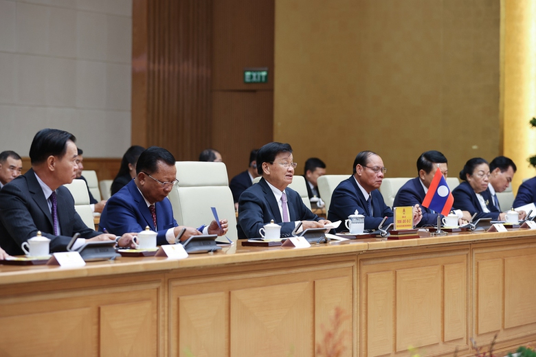 Thủ tướng Phạm Minh Ch&iacute;nh hội kiến Tổng B&iacute; thư, Chủ tịch nước L&agrave;o- Ảnh 4.