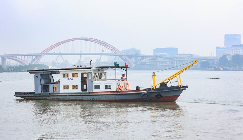 Đường thủy c&ocirc;ng bố vị tr&iacute; neo đậu phương tiện an to&agrave;n m&ugrave;a lũ- Ảnh 1.