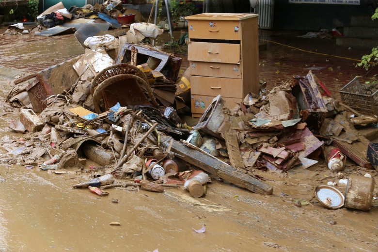 Thị trấn Phố R&agrave;ng ở L&agrave;o Cai ngổn ngang sau lũ- Ảnh 4.