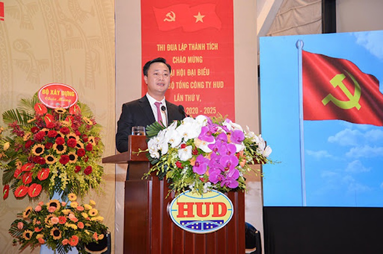 Thủ tướng bổ nhiệm hai Thứ trưởng Bộ X&acirc;y dựng- Ảnh 1.