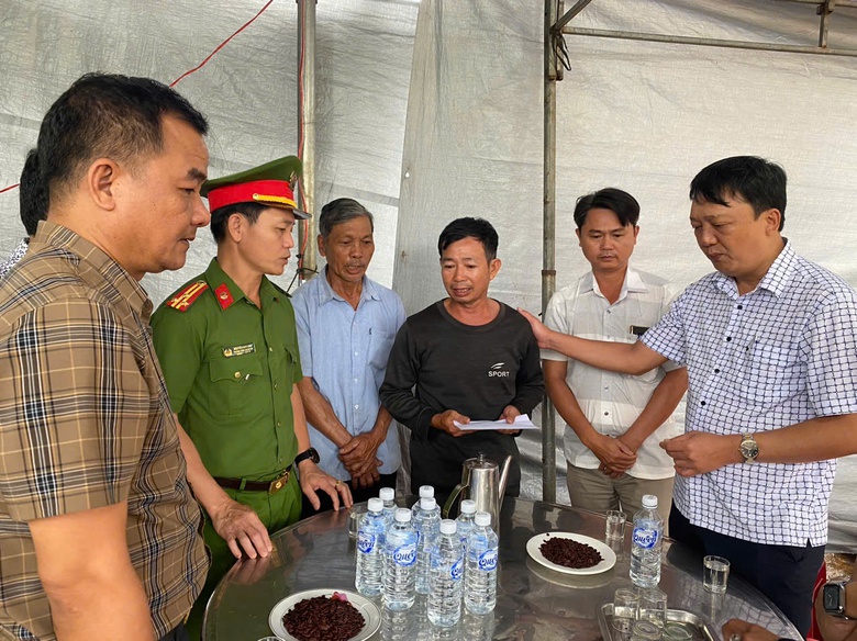 Lật xe kh&aacute;ch 4 người chết ở Đắk Lắk: T&igrave;nh trạng c&aacute;c nạn nh&acirc;n bị thương ra sao?- Ảnh 1.