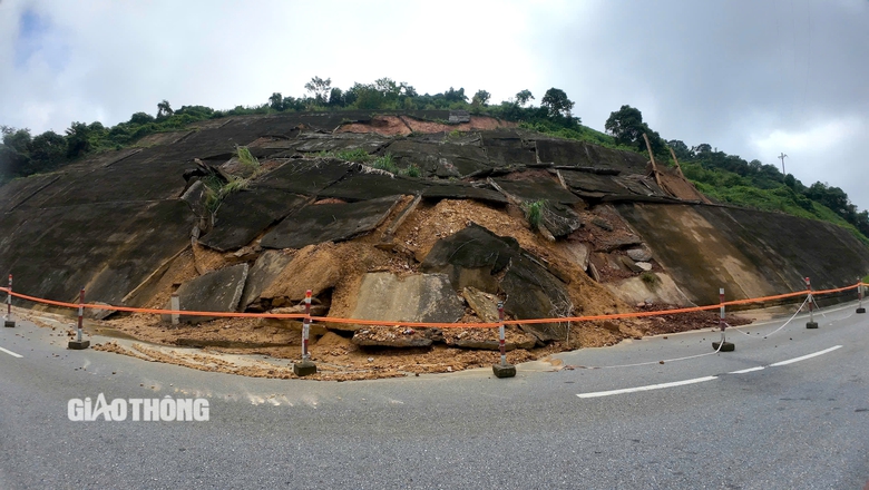 Sụt trượt taluy dương tại Km250, cao tốc Nội B&agrave;i - L&agrave;o Cai chiều từ Cửa khẩu Kim Th&agrave;nh về