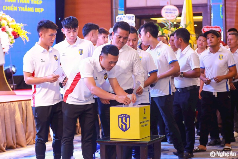 Đội b&oacute;ng V-League l&agrave;m điều hiếm thấy ở m&ugrave;a giải 2024-2025- Ảnh 2.