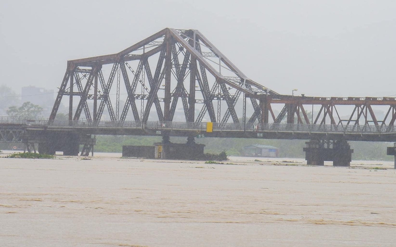 C&oacute; thể &ldquo;mở cửa&rdquo; trở lại cầu Long Bi&ecirc;n, cầu Đuống từ s&aacute;ng mai (13/9)