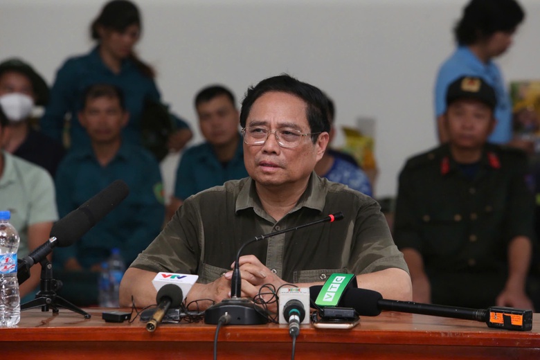 Thủ tướng Phạm Minh Ch&iacute;nh: Trước 31/12 phải t&aacute;i lập được th&ocirc;n L&agrave;ng Nủ- Ảnh 6.