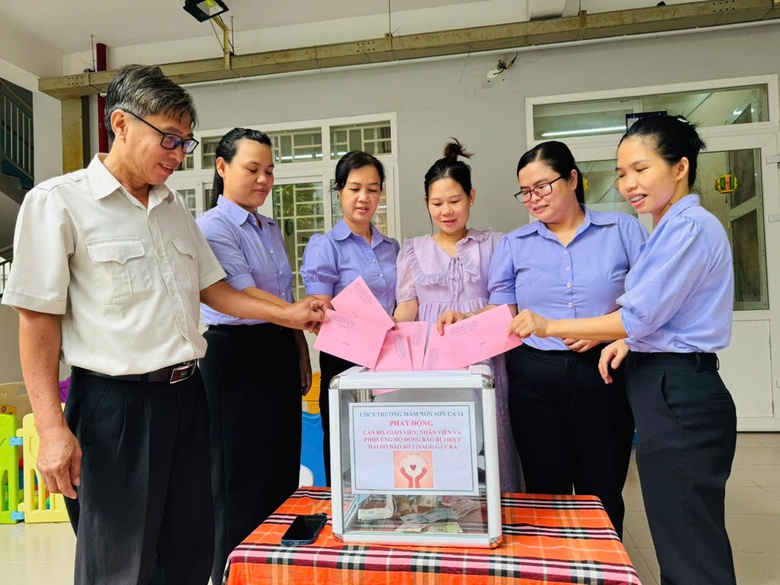 Tấm l&ograve;ng người d&acirc;n TP.HCM hướng về miền Bắc- Ảnh 12.
