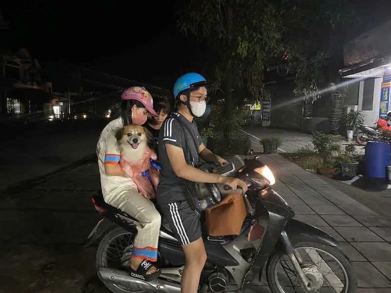 Quảng Ninh di dời khẩn cấp 136 hộ d&acirc;n trong đ&ecirc;m v&igrave; vết nứt lớn tr&ecirc;n đồi- Ảnh 1.