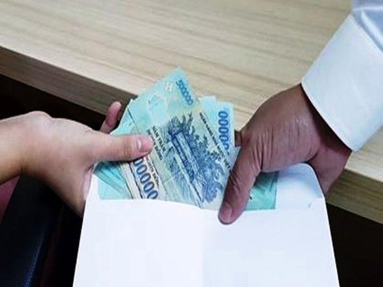 Bắt quả tang 1 thẩm ph&aacute;n ở Ki&ecirc;n Giang nhận tiền hối lộ- Ảnh 1.