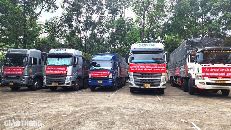 Những chuyến xe chạy xuyên đêm, đưa tấm lòng người dân Tây Nguyên ra Bắc- Ảnh 10. Những chuyến xe chạy xuyên đêm, đưa tấm lòng người dân Tây Nguyên ra Bắc- Ảnh 10.