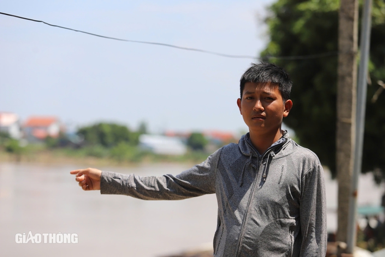 Khen thưởng 3 người h&ugrave;ng cứu người khi cầu Phong Ch&acirc;u bị sập- Ảnh 1.