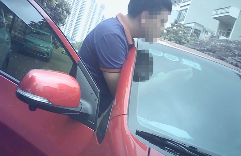 "Ph&ugrave; ph&eacute;p" xe kinh doanh vận tải: "H&ocirc; biến" đăng k&yacute; xe xin ph&ugrave; hiệu- Ảnh 1.