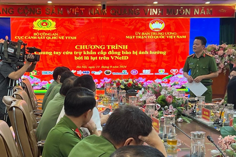 D&ograve;ng tiền ủng hộ người d&acirc;n v&ugrave;ng lũ sẽ hiển thị c&ocirc;ng khai tr&ecirc;n nền tảng VNeID- Ảnh 1.