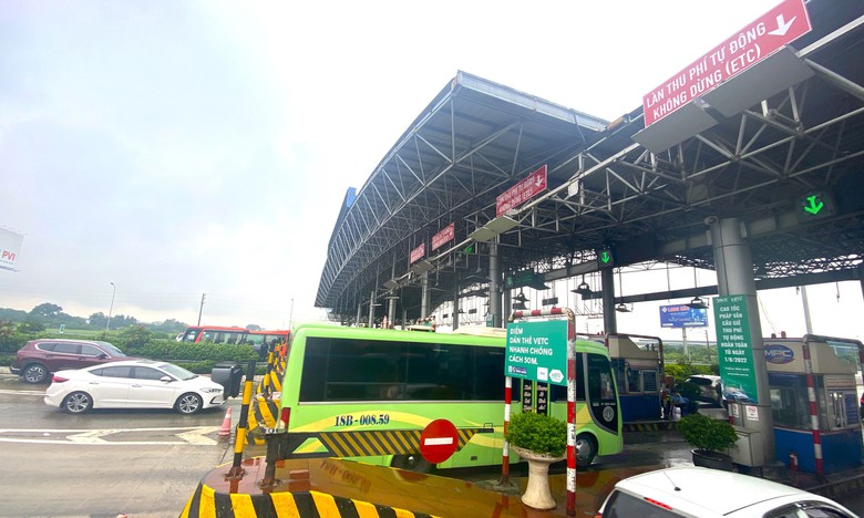 Cục Đường bộ đề nghị miễn ph&iacute; đường bộ xe chở h&agrave;ng cứu trợ, Đ&egrave;o Cả triển khai ngay từ 13/9- Ảnh 1.