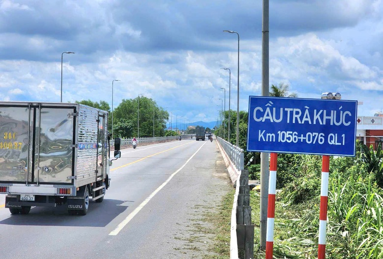 T&agrave;i xế cảm nhận ra sao khi cầu Tr&agrave; Kh&uacute;c 2 th&ocirc;ng xe trở lại sau 2 th&aacute;ng sửa chữa?- Ảnh 7.