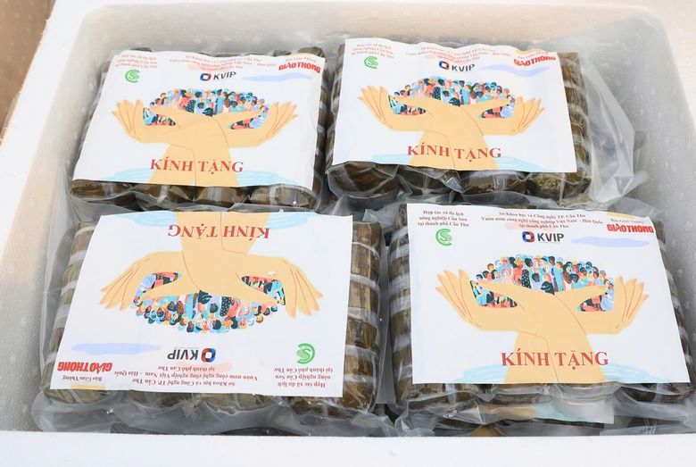 1.000 b&aacute;nh t&eacute;t Cần Thơ "bay" tới v&ugrave;ng lụt H&agrave; Nam chỉ sau nửa ng&agrave;y- Ảnh 6.