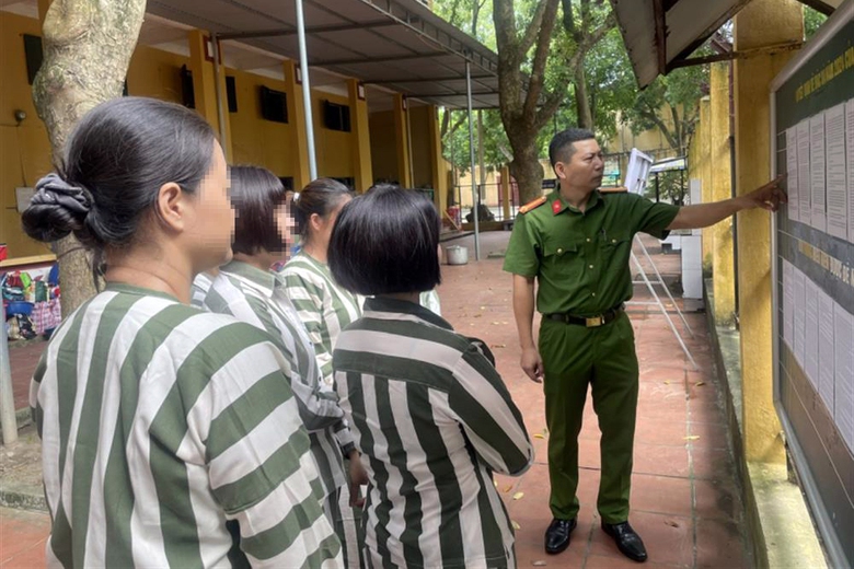 C&ocirc;ng an đề xuất gắn thiết bị gi&aacute;m s&aacute;t điện tử l&ecirc;n người chấp h&agrave;nh &aacute;n t&ugrave; treo- Ảnh 2.