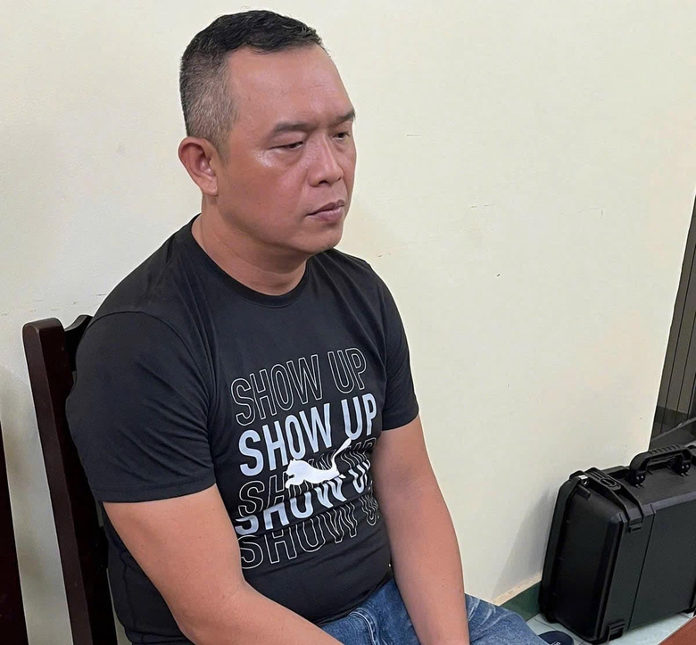 Khởi tố, bắt tạm giam kẻ đập k&iacute;nh &ocirc; t&ocirc;, tấn c&ocirc;ng t&agrave;i xế ở TP Thủ Đức- Ảnh 2.