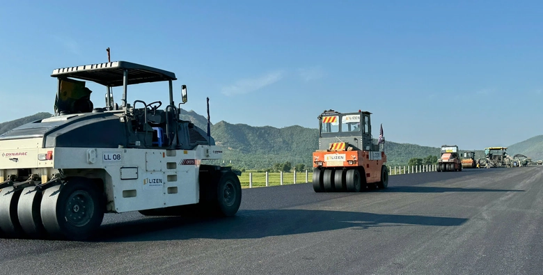 Vướng đường điện, thi c&ocirc;ng cao tốc V&acirc;n Phong - Nha Trang gặp kh&oacute;- Ảnh 6.