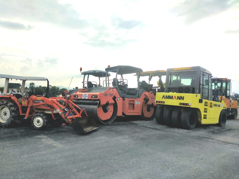 Tất bật ứng ph&oacute; mưa b&atilde;o tr&ecirc;n c&ocirc;ng trường cao tốc Bắc - Nam qua H&agrave; Tĩnh- Ảnh 1.