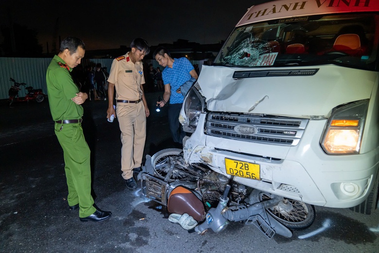 Xe khách va chạm với xe máy trên QL51, người đàn ông 56 tuổi tử vong tại chỗ- Ảnh 2. Xe khách va chạm với xe máy trên QL51, người đàn ông 56 tuổi tử vong tại chỗ- Ảnh 2.