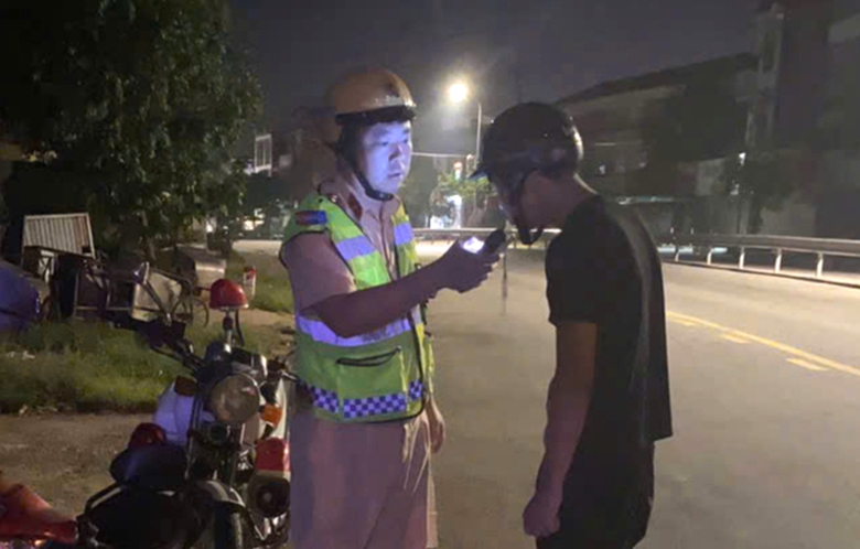 Quảng Ninh đảm bảo c&aacute;c cung đường th&ocirc;ng suốt sau b&atilde;o lũ- Ảnh 2.