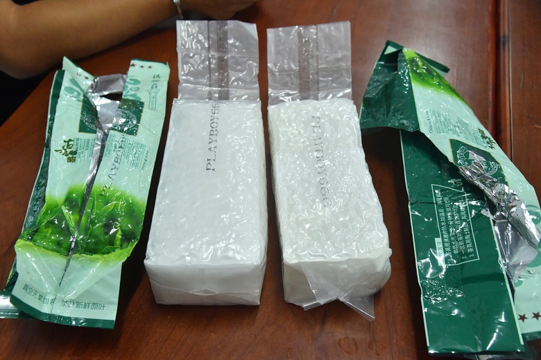 Ch&acirc;n tướng đối tượng người nước ngo&agrave;i vận chuyển 2kg ma t&uacute;y về Việt Nam- Ảnh 2.