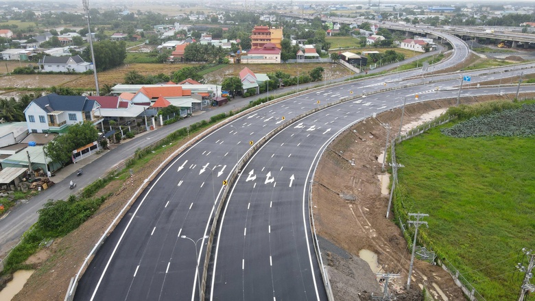 Cao tốc Bến Lức &ndash; Long Th&agrave;nh xuy&ecirc;n TP.HCM sắp th&ocirc;ng xe- Ảnh 5.