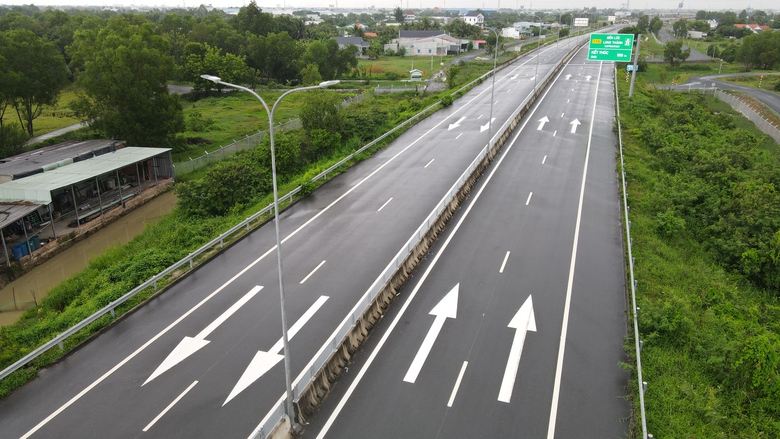 Cao tốc Bến Lức &ndash; Long Th&agrave;nh xuy&ecirc;n TP.HCM sắp th&ocirc;ng xe- Ảnh 8.
