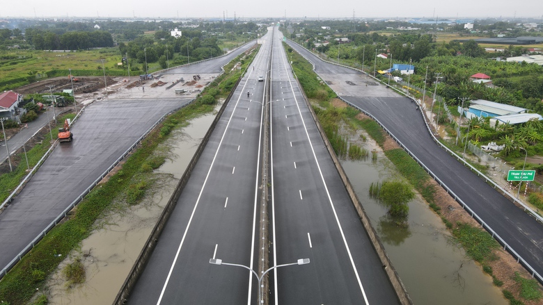 Cao tốc Bến Lức &ndash; Long Th&agrave;nh xuy&ecirc;n TP.HCM sắp th&ocirc;ng xe- Ảnh 10.