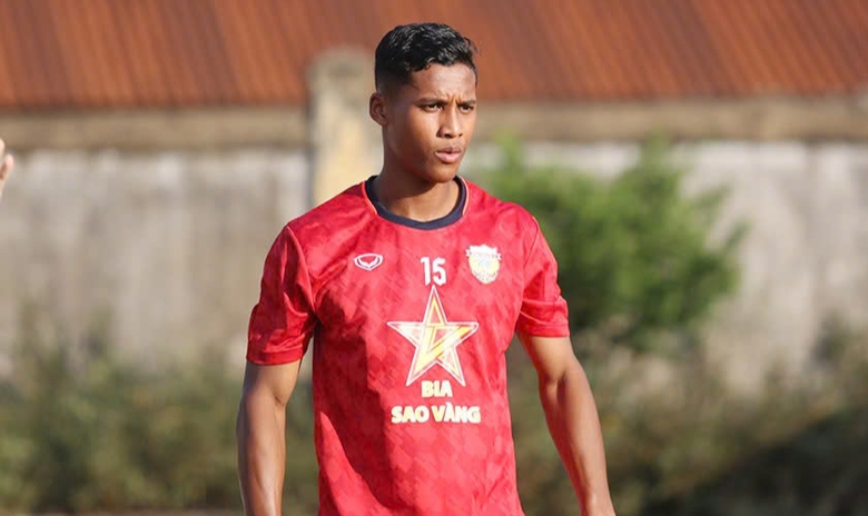 Th&ecirc;m ng&ocirc;i sao Việt kiều bắn t&iacute;n hiệu tới đội tuyển Việt Nam- Ảnh 1.