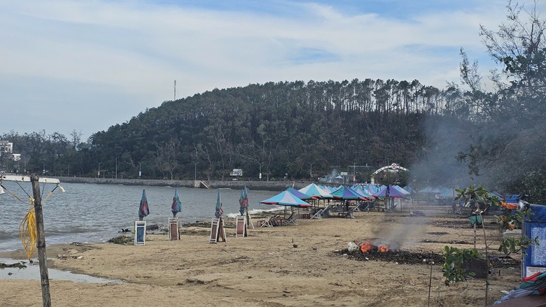 Du lịch Đồ Sơn hoạt động cầm chừng, C&aacute;t B&agrave; chủ yếu đ&oacute;n kh&aacute;ch quốc tế- Ảnh 2.