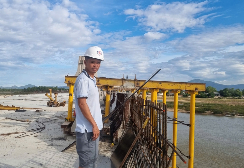 Gác niềm riêng, thi công xuyên lễ trên cao tốc Bắc - Nam qua Bình Định- Ảnh 1. Gác niềm riêng, thi công xuyên lễ trên cao tốc Bắc - Nam qua Bình Định- Ảnh 1.