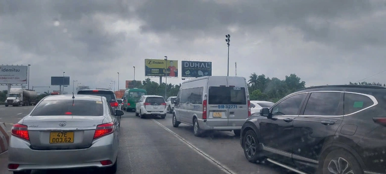 Li&ecirc;n tục đ&oacute;ng, mở c&aacute;c n&uacute;t giao v&agrave;o cao tốc Long Th&agrave;nh để tr&aacute;nh &ugrave;n tắc- Ảnh 1.