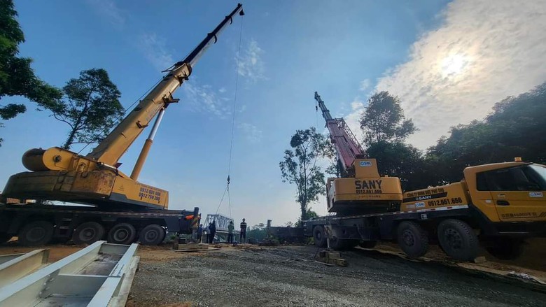 Ph&uacute; Thọ: Trục vớt nhịp cầu Phong Ch&acirc;u, t&igrave;m thấy th&ecirc;m 1 nạn nh&acirc;n- Ảnh 3.